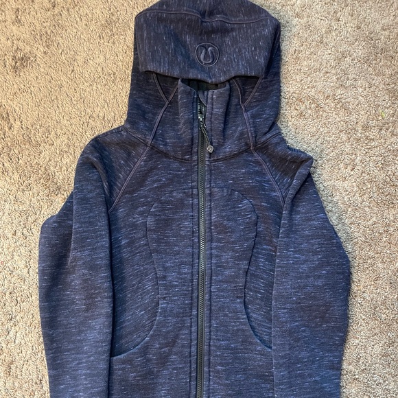 Lululemon Scuba size 2 - Picture 2 of 8